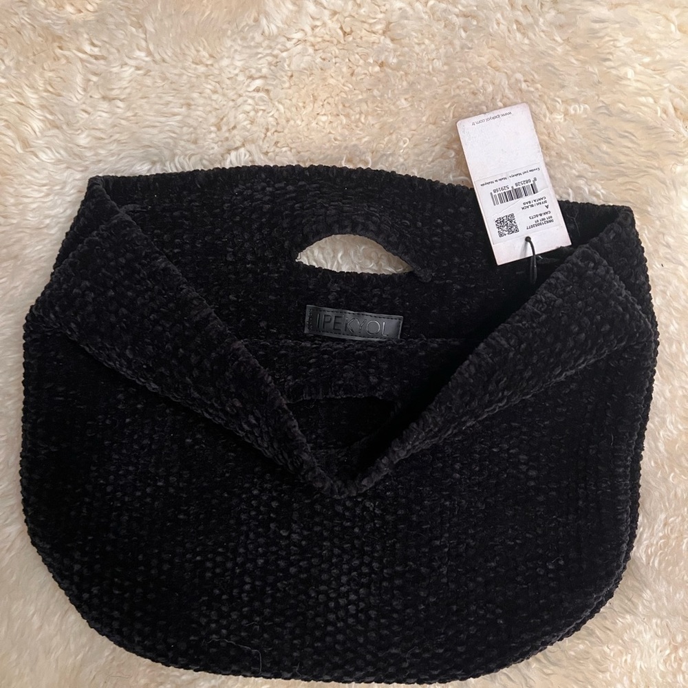 Trendy Black handbag